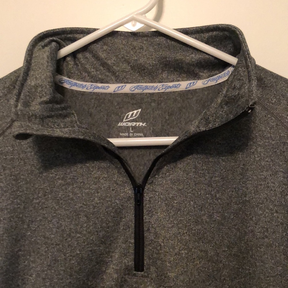Men’s athletic pull over - Picture 3 of 6